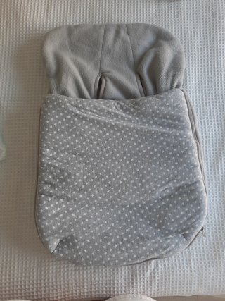 Saco capazo/silla coche estrellas gris