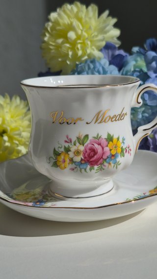 Taza y platillo porcelana inglesa Voor Moeder