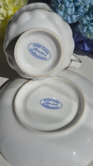 Taza y platillo porcelana inglesa Voor Moeder