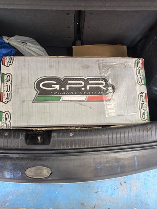 Escape G.P.R para Moto de Enduro casi sin uso