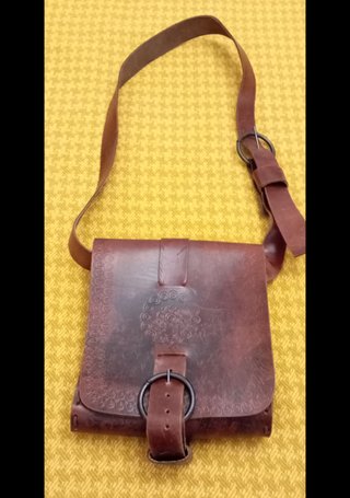 Bolso de piel, cuero autentico.