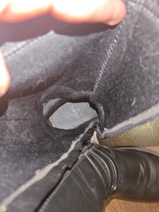 Botas Negras con Tachuelas