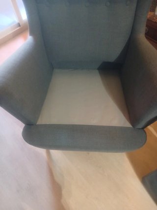 Sillón Orejero IKEA con Reposapiés