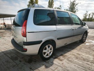 Peugeot 807 2003