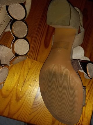 Sandalias Marco Tozzi, talla  39 Beige y Dorado