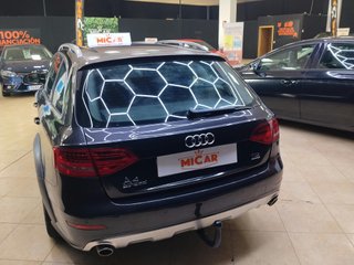 Audi A4 Allroad 2011