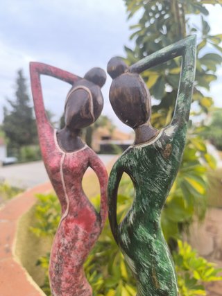 Pareja Figuras Madera Mujeres 45cm