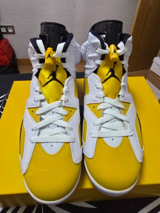 Nike Jordan Retro 6 Blanco Amarillo