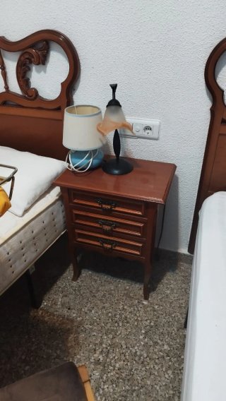 Mueble clásico de madera