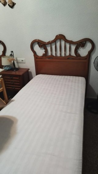 Mueble clásico de madera