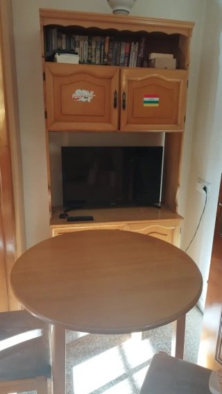 Mueble clásico de madera