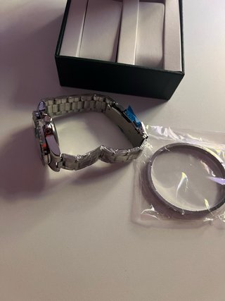Reloj Plateado con Pulsera