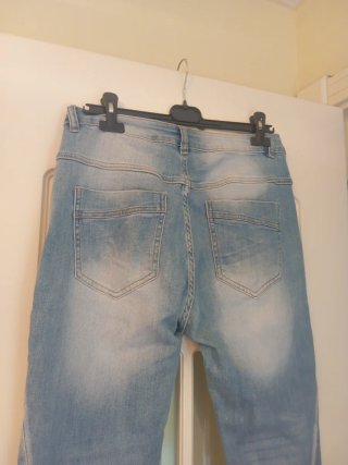Oferta Pantalón Vaquero con Corazones rosas y Perl