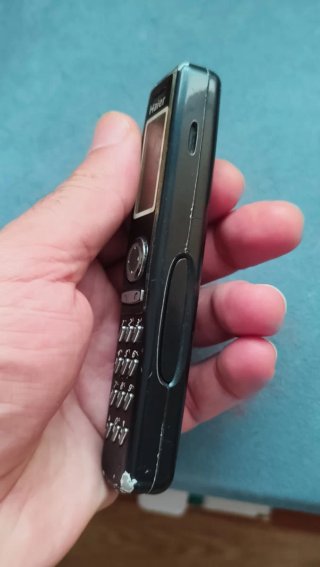 Teléfono Móvil Antiguo Haier 50 evro..otro dos 15
