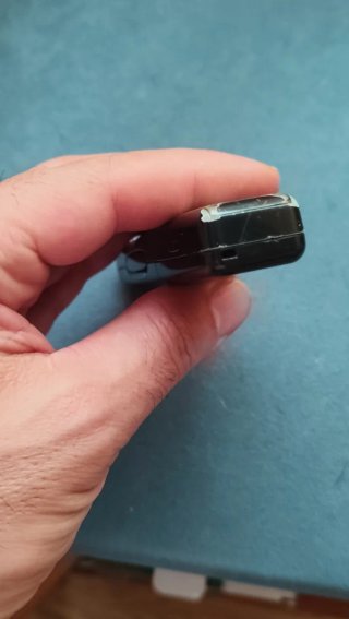 Teléfono Móvil Antiguo Haier 50 evro..otro dos 15