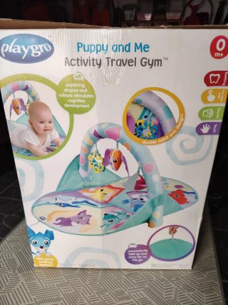 Gimnasio para bebés con diseño de perritos