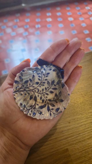 Mini Concha de Vieira Decorada a Mano