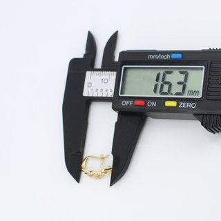 Pendientes de oro de 18k. Peso: 2.13 gr.