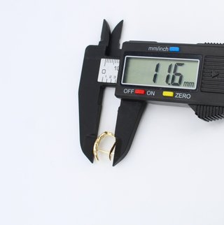 Pendientes de oro de 18k. Peso: 2.13 gr.