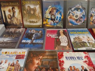 Lote de 25 Películas y Series en DVD y 2 de batuka