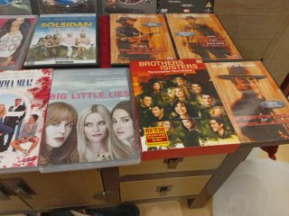 Lote de 25 Películas y Series en DVD y 2 de batuka