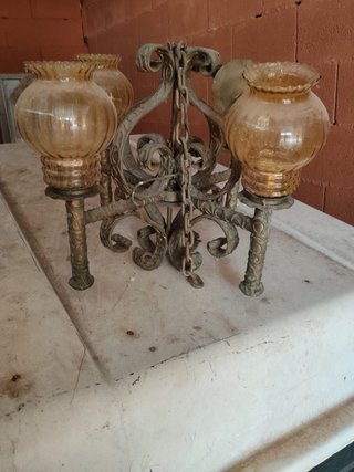 Lámpara de Forja con Tulipas de Cristal