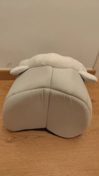 Cama para mascotas con diseño de oso