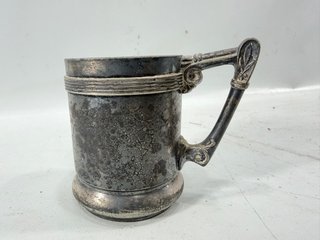 Taza Antigua Meriden Britannia Co. nº 124