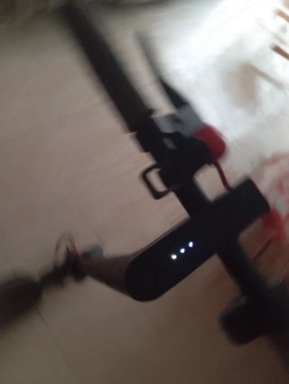 Patinete eléctrico con cargador