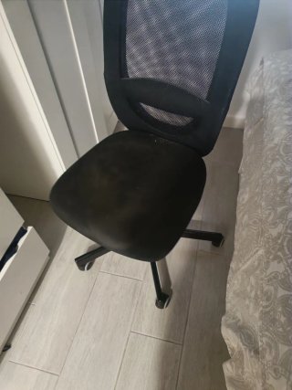 Mesa desmontable Iluminon poco uso