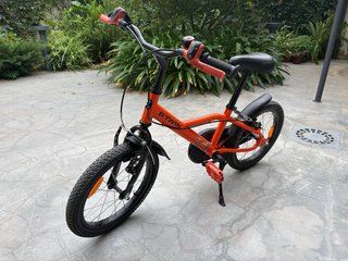 Bicicleta Infantil B'TWIN 16 pulgadas con ruedines