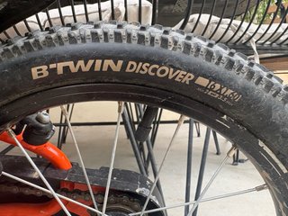 Bicicleta Infantil B'TWIN 16 pulgadas con ruedines