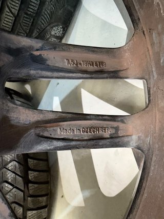 Llantas Volkswagen Golf Nogaro 18+Bridgestone 80%