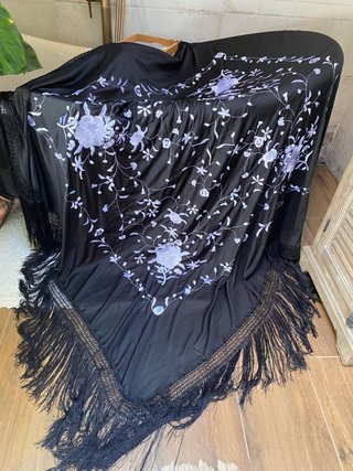 Mantón de Manila Bordado Negro 150x150