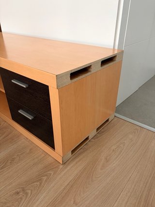 Urge // Si regala mobile TV in legno