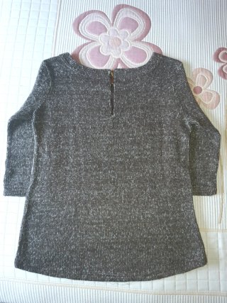 Jersey con cremallera  y detalles plateados