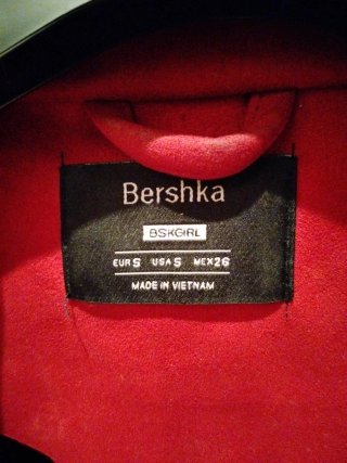 Chaqueta Bershka Roja Talla S