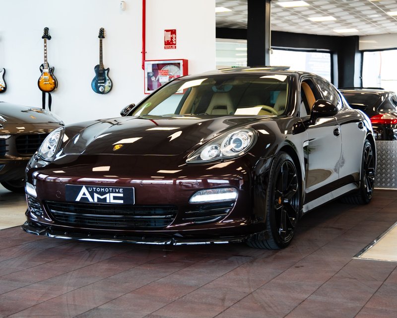 Porsche Panamera Diesel 2011