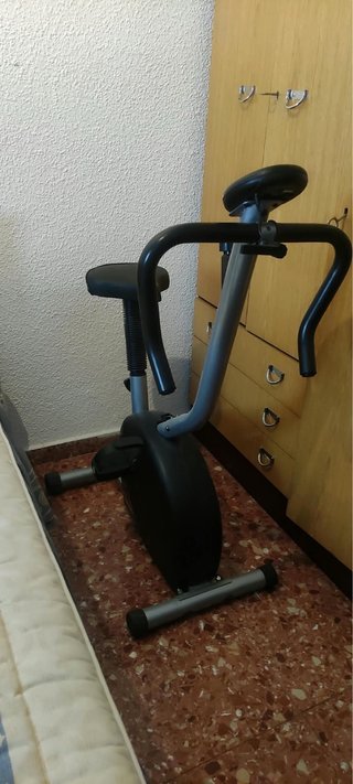 Bicicleta Estática Compacta