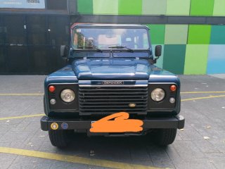 Land Rover Defender 90 TD5 año 2000(122 cc)