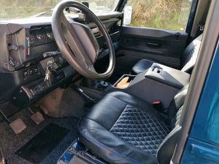 Land Rover Defender 90 TD5 año 2000(122 cc)