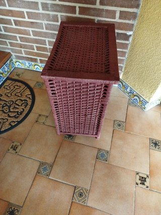 Mesita de Mimbre