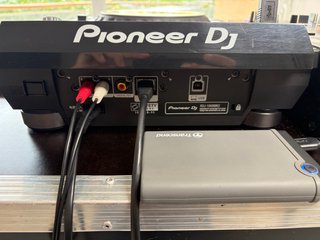 2x Pioneer XDJ-1000MK2 + DJM-750MK2