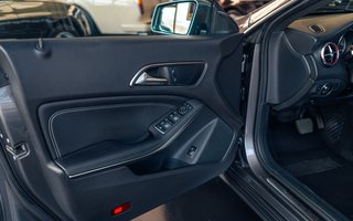 Mercedes-Benz Clase CLA 180 Auto
