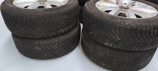 Juego 4 Llantas + Neumáticos Michelin/Continental