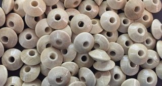 500 lentejitas de madera platillo natural claro