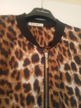 Oferta Chaqueta Bomber Animal Print