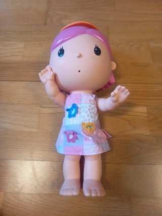 Muñeca Infantil con Vestido de Flores