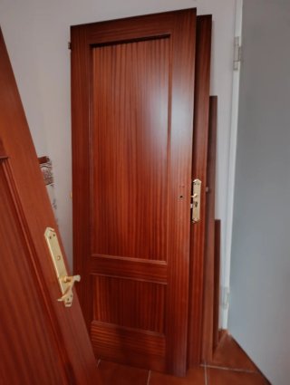 Puertas de madera maciza