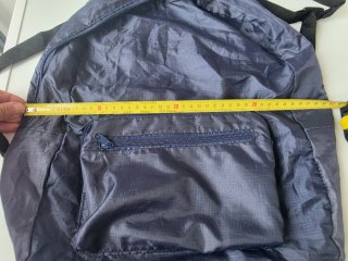 Mochila azul El Corte Inglés.